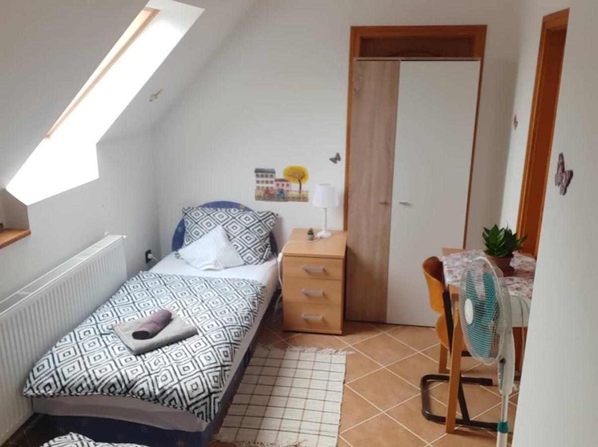 Erdey Apartman Barcs المظهر الخارجي الصورة